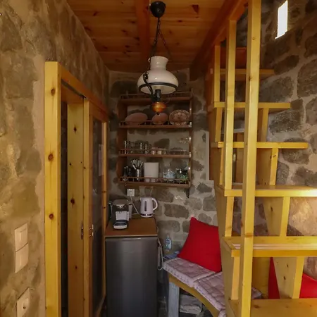 Petromilos1920 Holiday home *