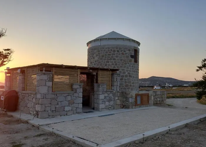 Holiday home Petromilos1920